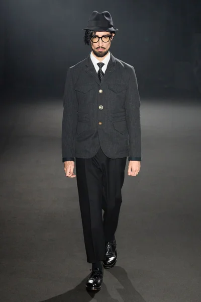 Look 38